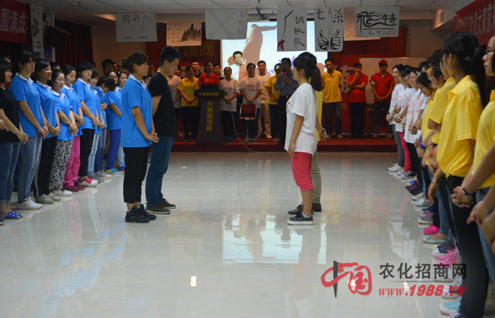 付出不亞于任何人的努力--端午節(jié)期間洗禮