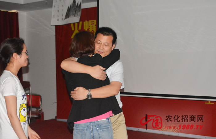 付出不亞于任何人的努力--端午節(jié)期間洗禮